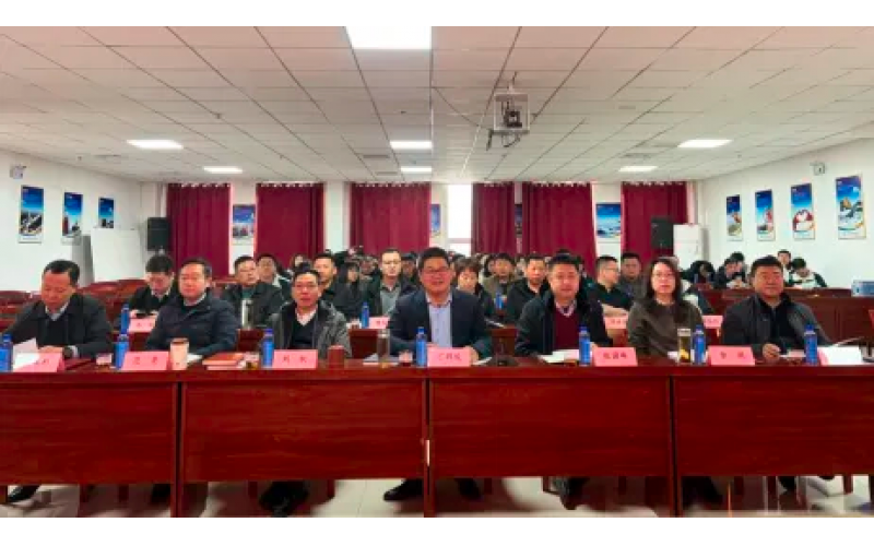 凝心聚力绘新篇 实干担当启新程｜润农节水召开2025年度总结大会